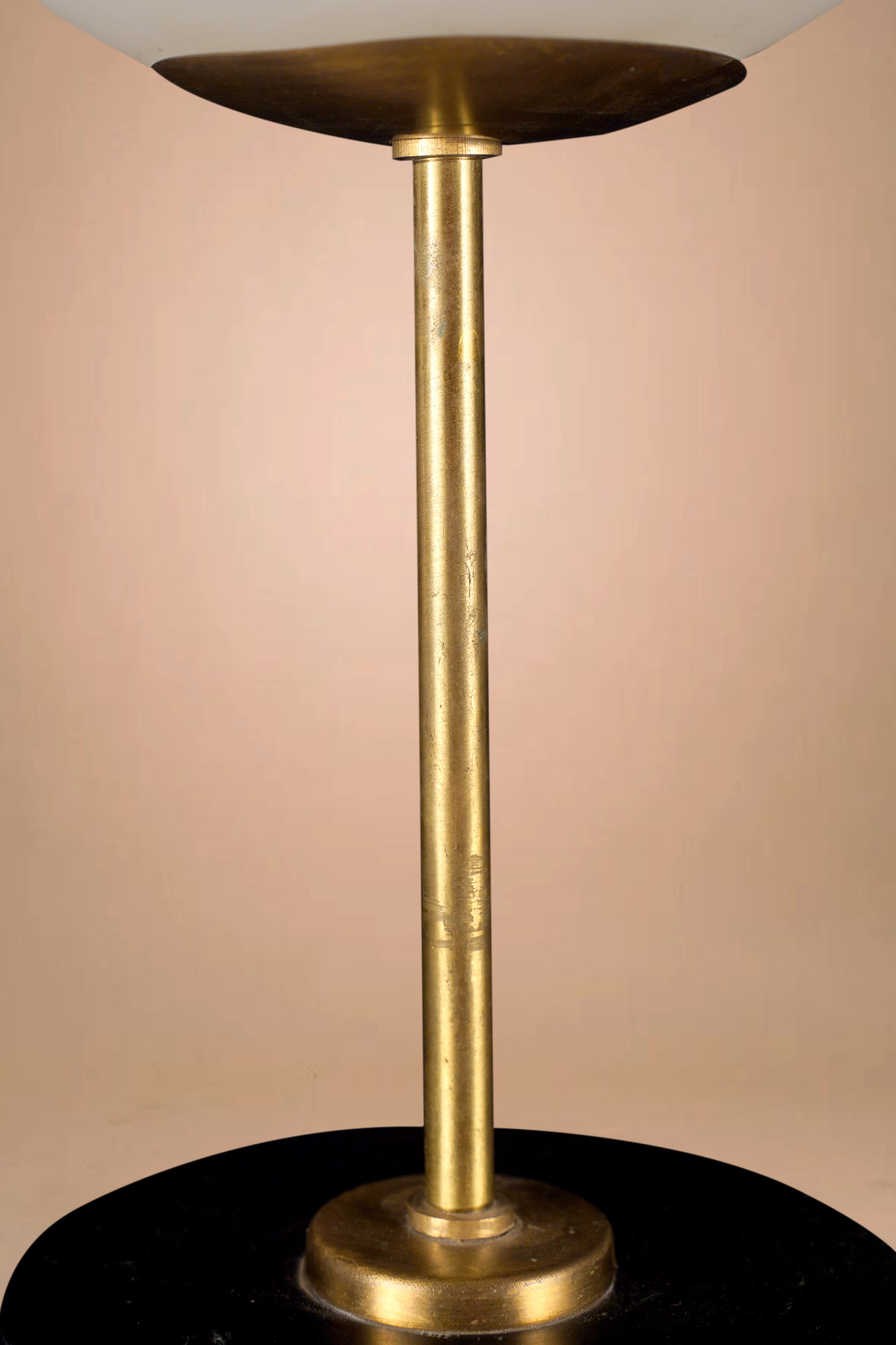 Bring home the Luxe Luminaria and experience the art of refined living. With its timeless design and practical function, this table lamp is a must-have for those who appreciate the finer things in life.
Aartaa decor