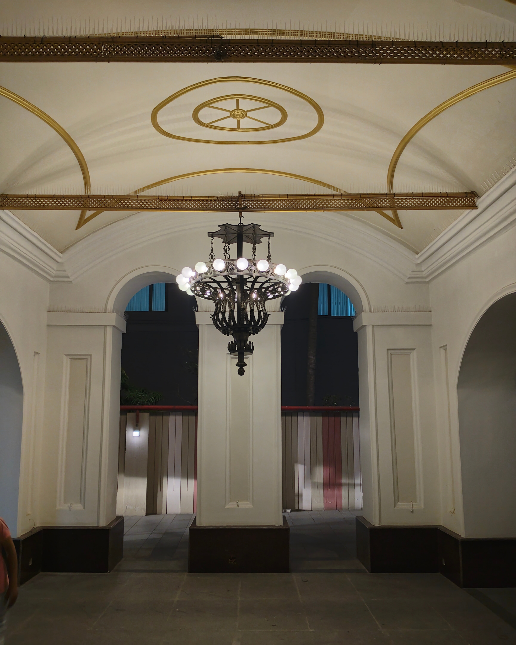Luxury Noir Empire Chandelier – handcrafted wrought iron chandelier with glowing glass globes